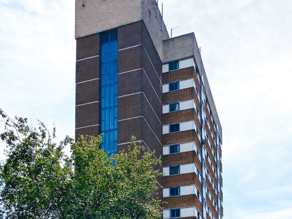 Photo of the flat in Bromley listed by LOWE Guardians (The LOWE Group), photo 1 of 1