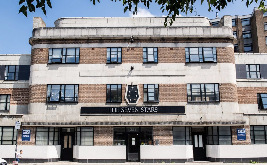 Photo of the studio in West Kensington listed by LOWE Guardians (The LOWE Group), photo 1 of 1